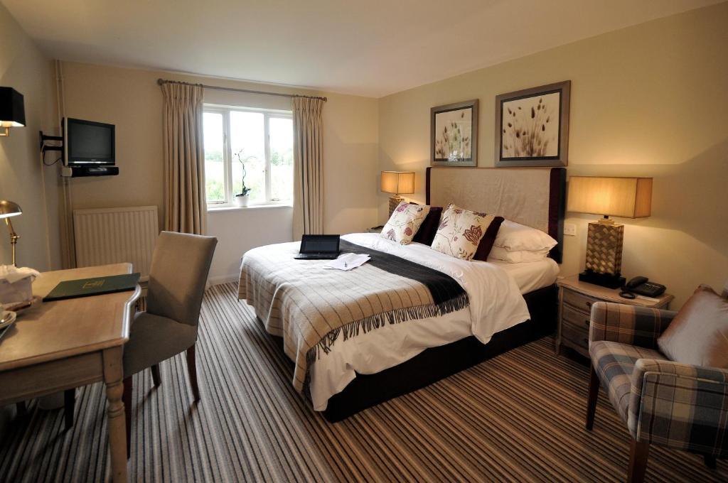 The Crown Of Crucis Country Inn And Hotel Cirencester Zimmer foto