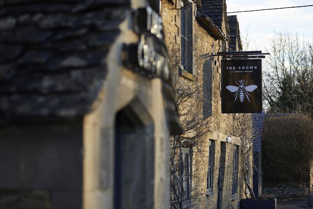 The Crown Of Crucis Country Inn And Hotel Cirencester Exterior foto