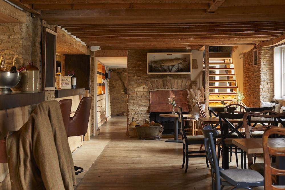 The Crown Of Crucis Country Inn And Hotel Cirencester Exterior foto